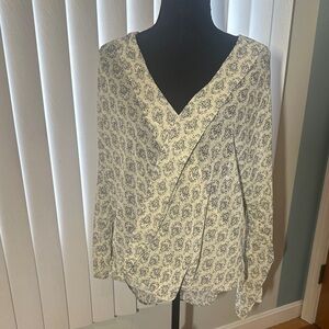 Elegant Women's Wrap Top with tail - Black design Pattern.